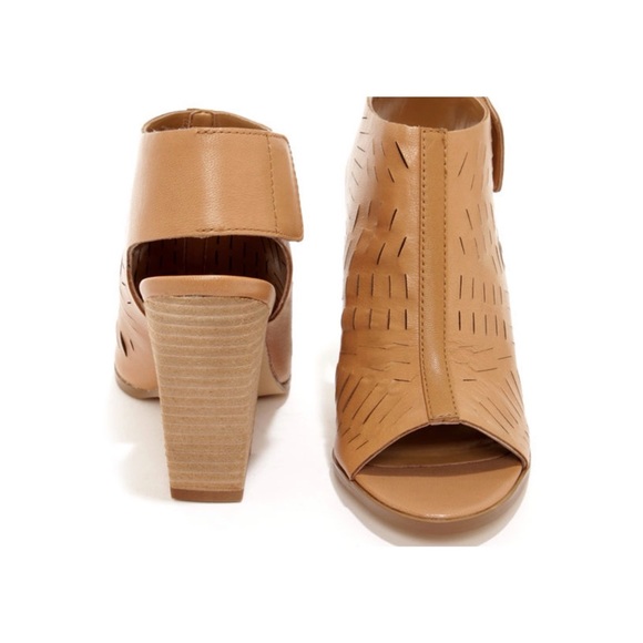 Report Signature Blade Tan Peep Toe Ankle Boots - Picture 2 of 5